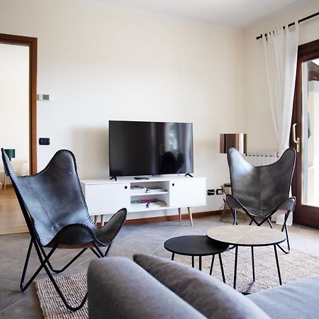 Residenza La Corte Visconti - flat with pool&patio Massino Visconti Esterno foto